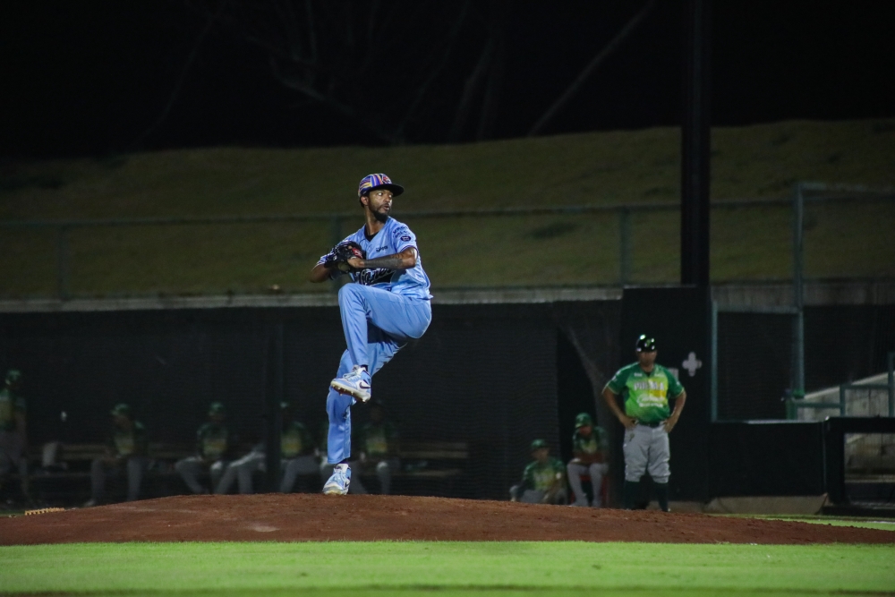 Tigres inicia la serie con victoria