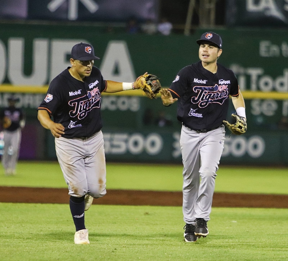 Joya de Terance Marin en la loma y Tigres blanquea a Leones