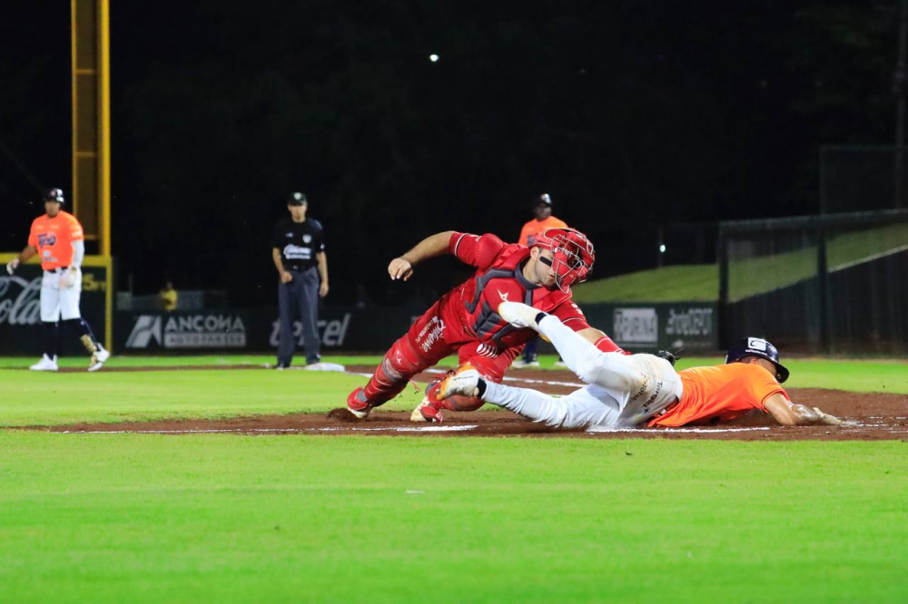 Tigres le pone su estate quieto a los Diablos